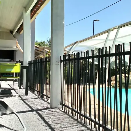 Provençal Avec Piscine A De 10 Personnes